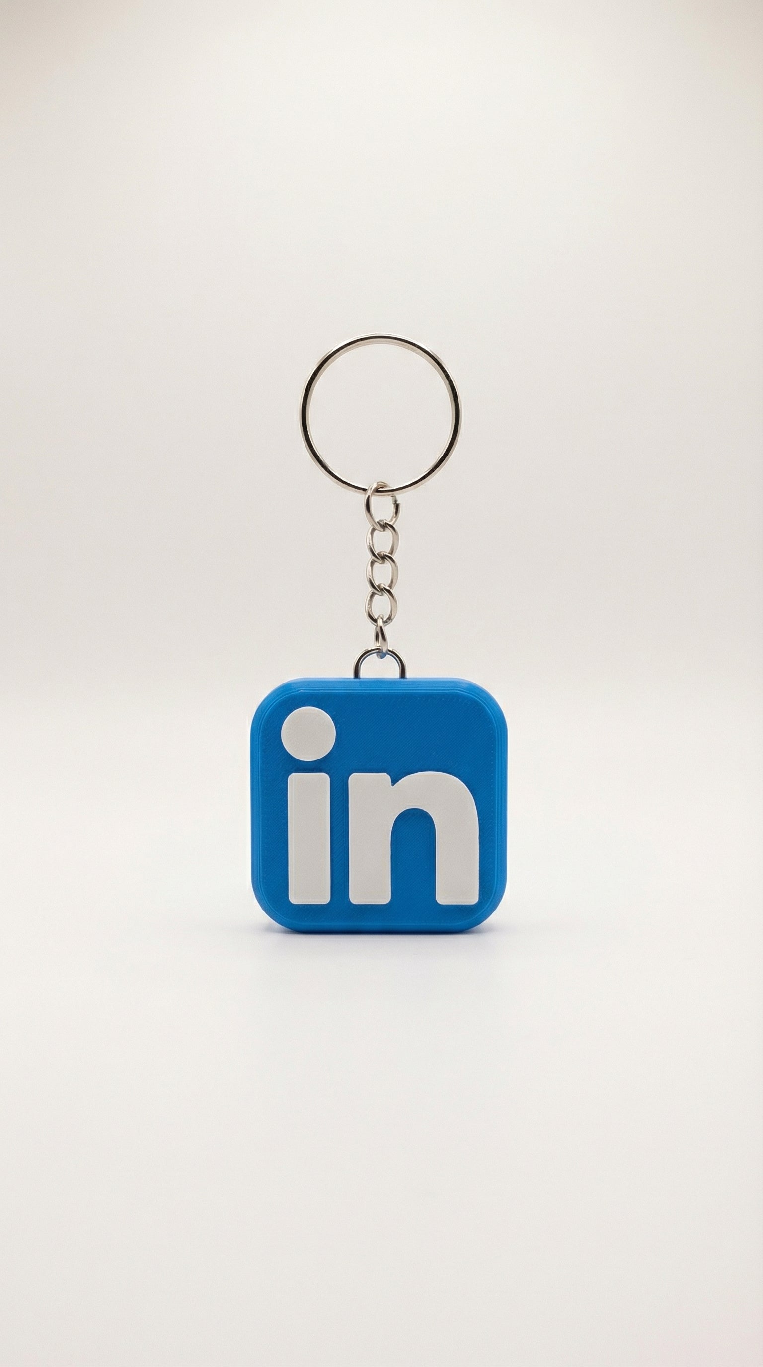 LinkedIn Keychain with NFC – Tap to Share Your Profile